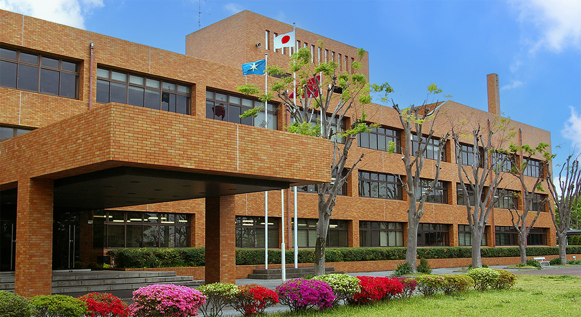 千葉県自治研修センターは、「県内市町村職員の研修」「研修に関わる情報の収集及び提供」等を行っています。